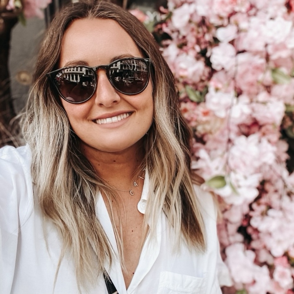Meet your Posher, Caitlin